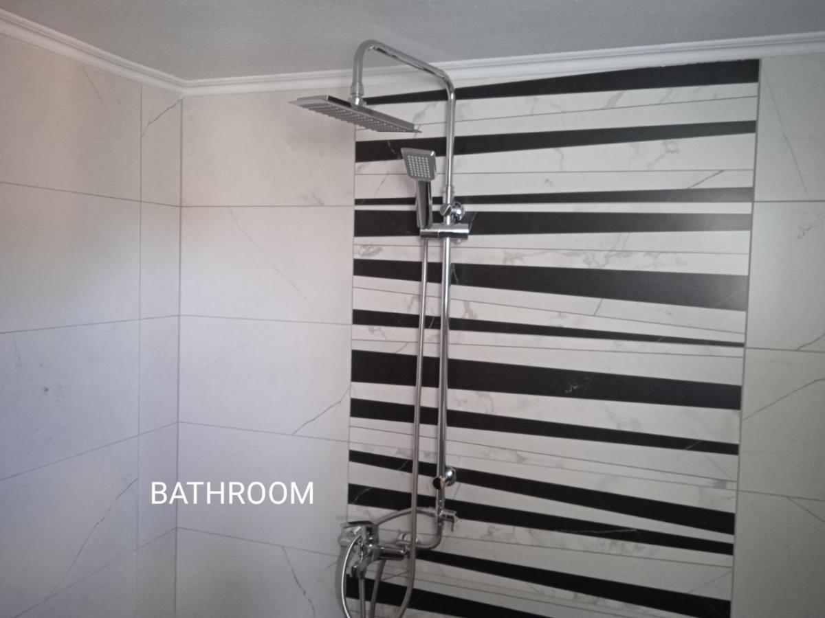 Central Home Kavala "Private Parking" エクステリア 写真
