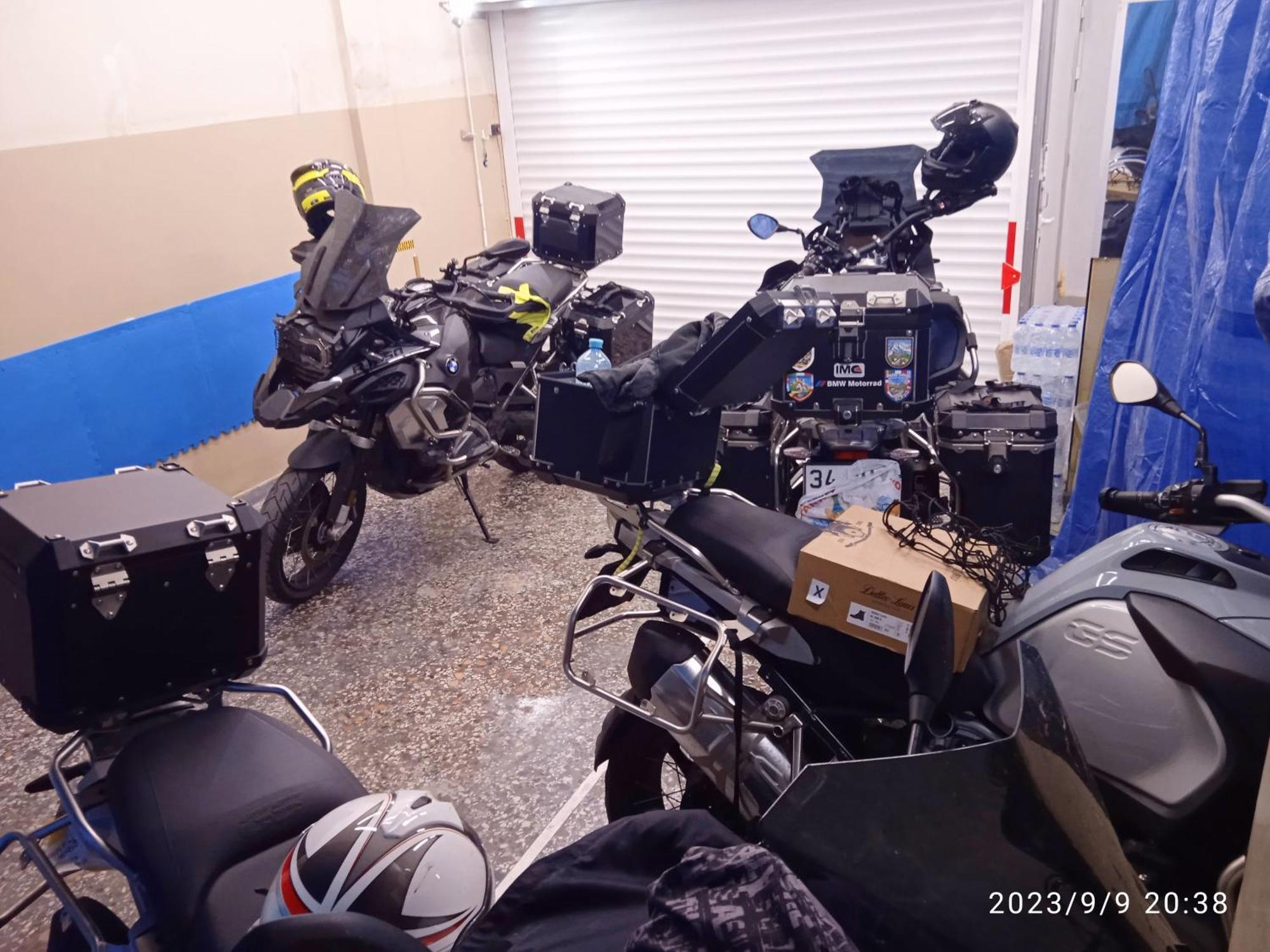 Central Home Kavala "Private Parking" エクステリア 写真
